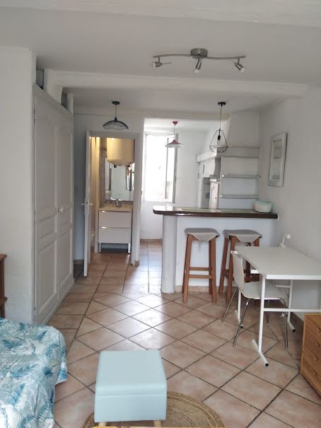 Location meublée appartement 1 pièce 23 m² à Toulon (83000), 500 €