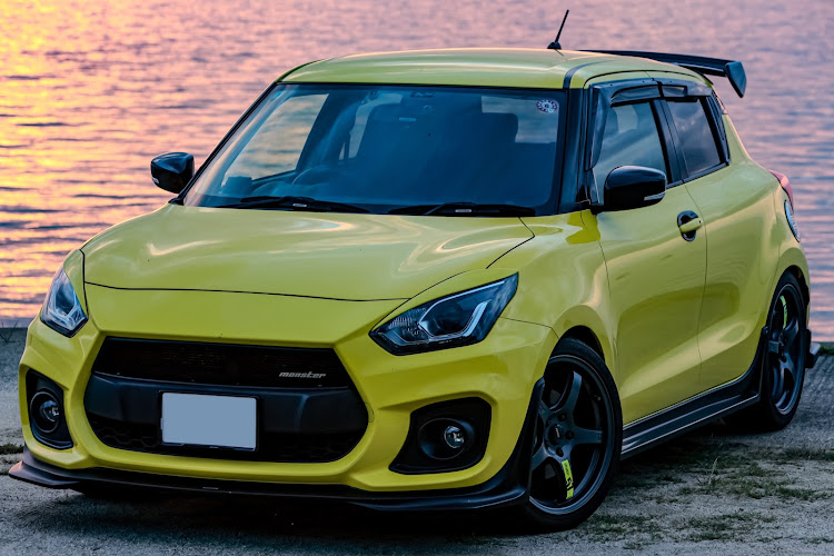 スイフトスポーツの2023ベストショット・2023ベストショット8月・8月にエントリーに関するカスタム事例の投稿画像1枚目