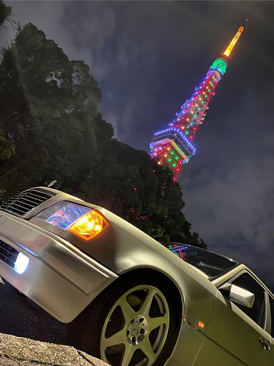 Eクラスのメルセデス・ベンツ・E500・Eクラス・東京タワー・キレイに関するカスタム事例の投稿画像1枚目