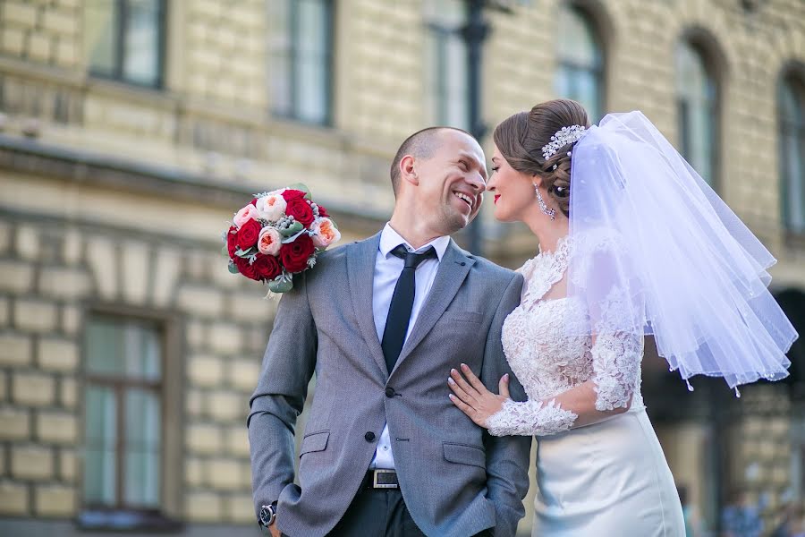 Fotógrafo de casamento Maksim Romanenko (maxlite). Foto de 17 de março 2017