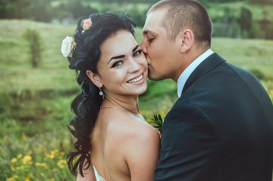 結婚式の写真家Inna Antonova (anti)。2015 9月10日の写真