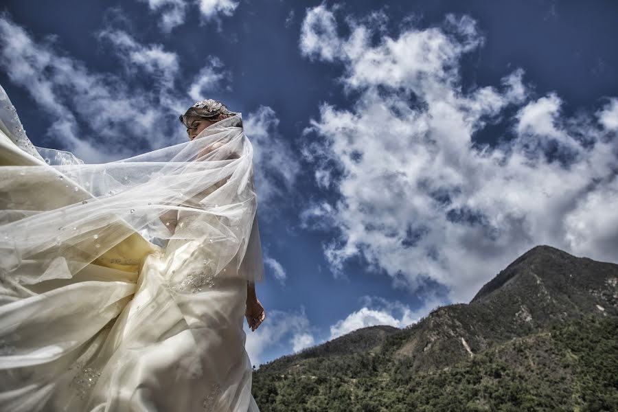 Wedding photographer Carina Rodríguez (altoenfoque). Photo of 26 May 2017