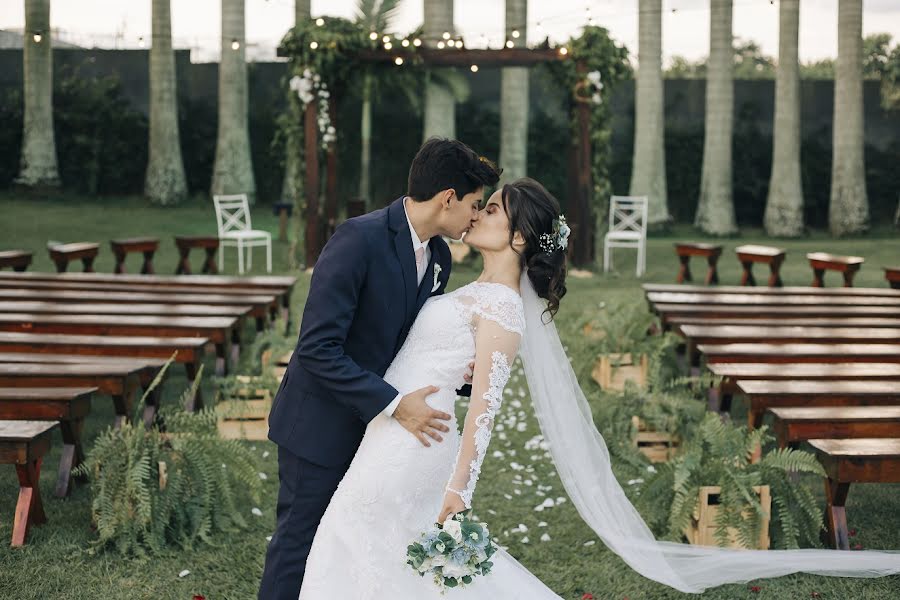 Fotógrafo de casamento Enzo Gonçalves (enzosilva90). Foto de 25 de novembro 2022