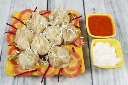 Veg Paneer Momos [8 Pieces]