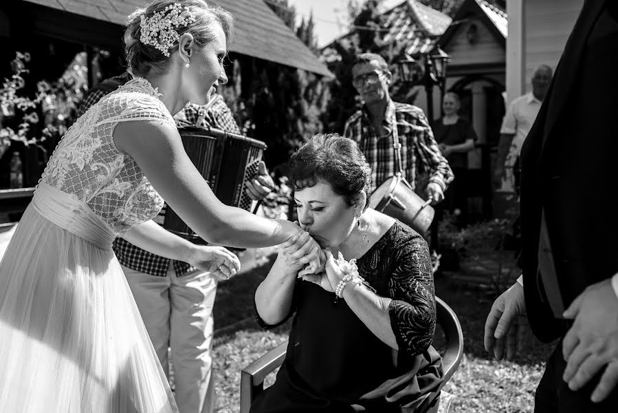 Fotógrafo de casamento Ionut Bogdan (bogdant). Foto de 9 de setembro 2018