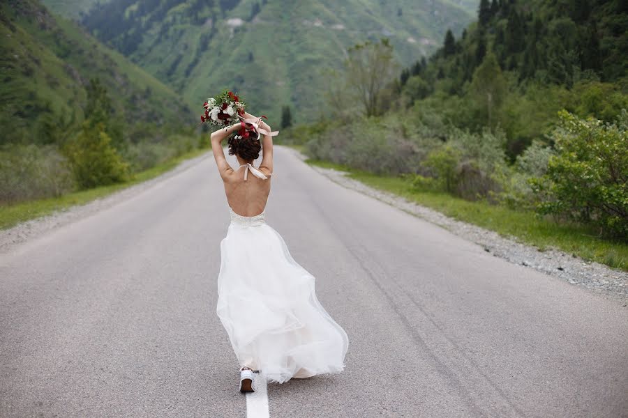 Bryllupsfotograf Valentina Likina (likinaphoto). Foto fra juli 26 2018