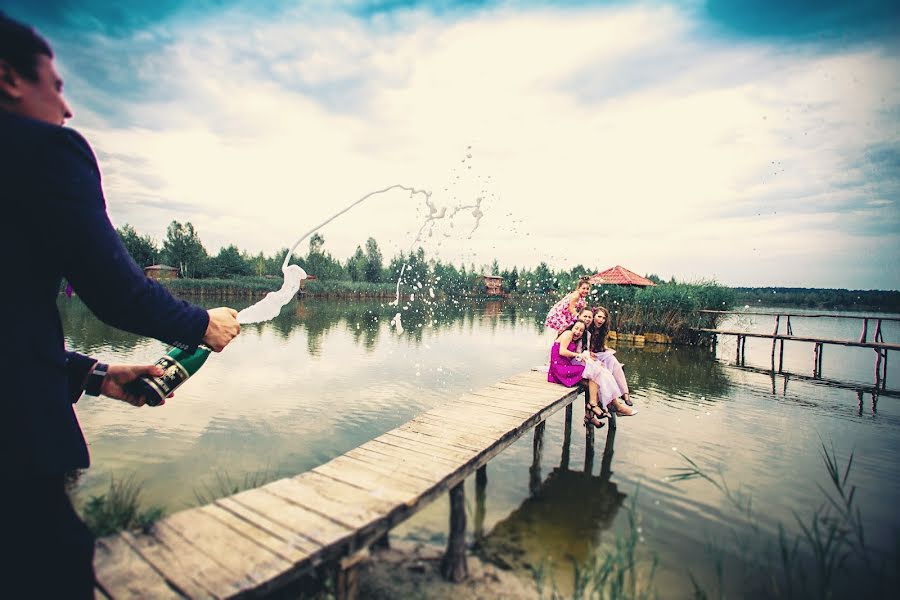 Photographe de mariage Viktoriya Yanushevich (vikayanuahevych). Photo du 26 août 2014