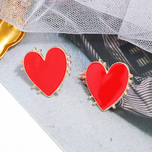 Title 4, Love Heart-shaped Small Ear Studs Geometric Rou...