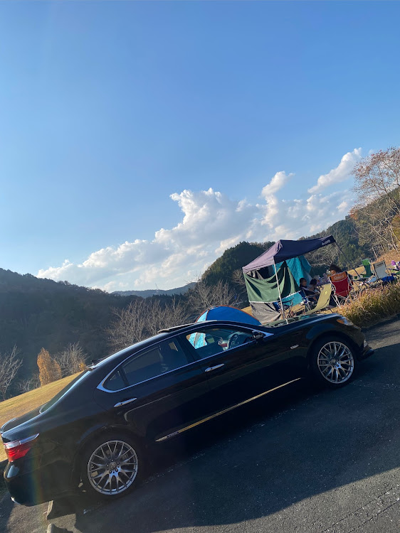 LSのV8 5000cc・ＬＳ６００ｈＬ・外で食えば何でもうめぇに関するカスタム事例の投稿画像3枚目