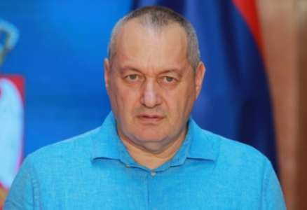 Milivojević (DS): Ambasador Hil da promeni retoriku prema mafijaškom režimu u Srbiji