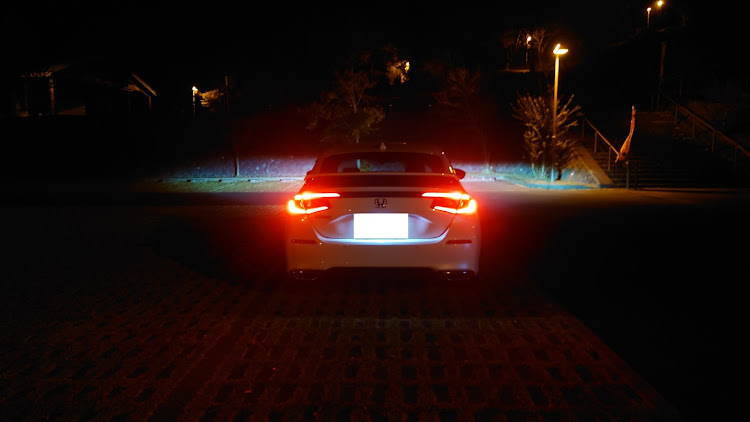 シビックのLED眩しい・スマホ撮影・10月もよろしくお願いしますに関するカスタム事例の投稿画像1枚目