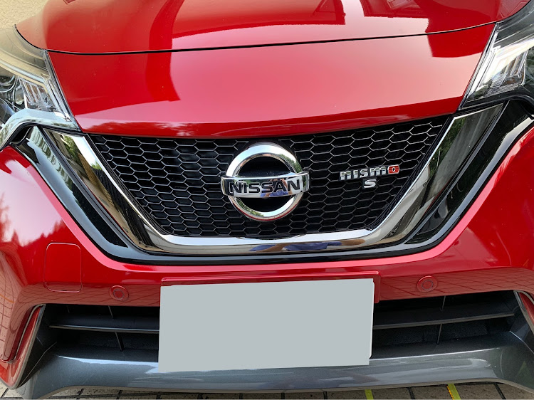 ノートの経過報告・車高調整・補強パーツ・バケットに関するカスタム事例の投稿画像3枚目