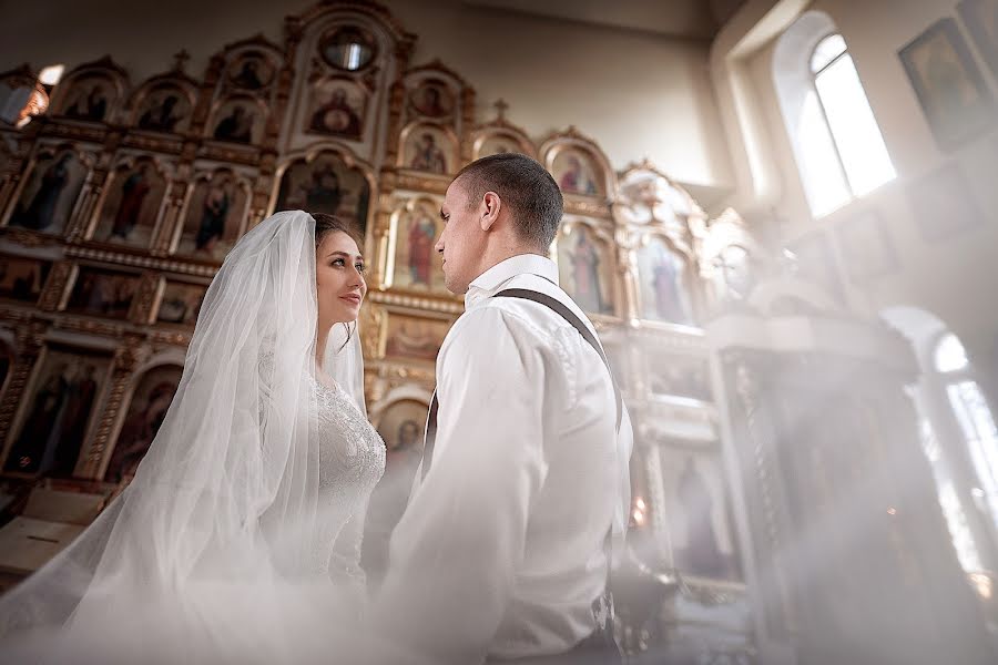 Fotografo di matrimoni Marina Churganova (lifar). Foto del 1 aprile 2020