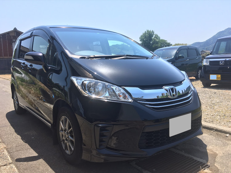フリードの今までに所有した車でNo.1は？・ビフォーアフター・前の車の写真1枚もないや　笑・まだまだ車弄り初心者・こんな会に関するカスタム事例の投稿画像3枚目