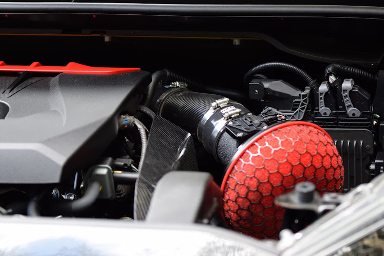 phantomさんが投稿したGR ヤリス　RZ "High performance"・GXPA16・HKS・レボリューションに関するカスタム事例の投稿画像6枚目