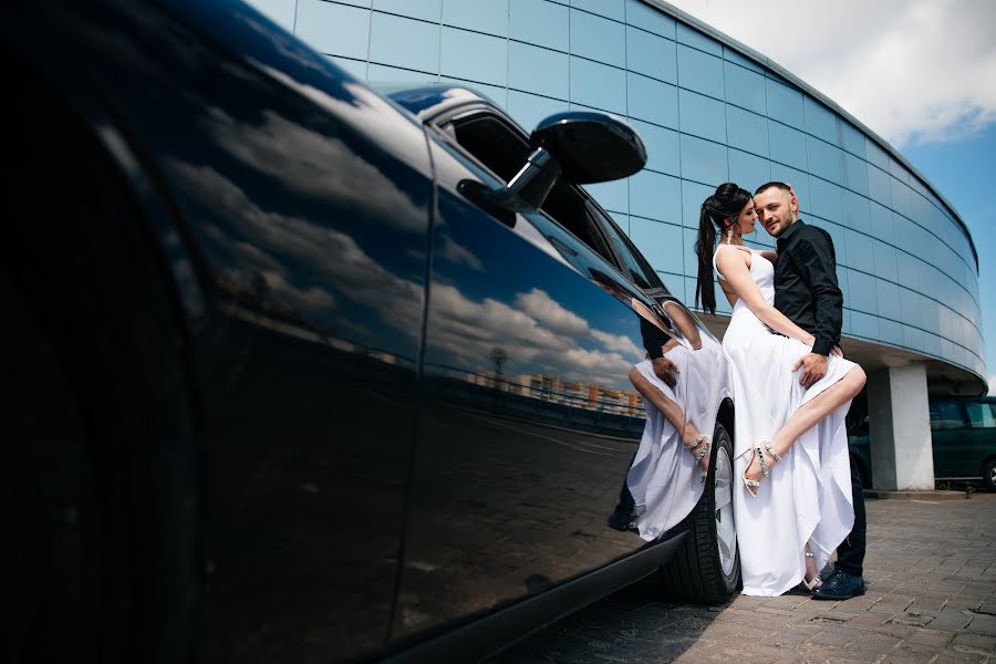 Wedding photographer Anastasiya Mozheyko (nastenavs). Photo of 7 June 2020