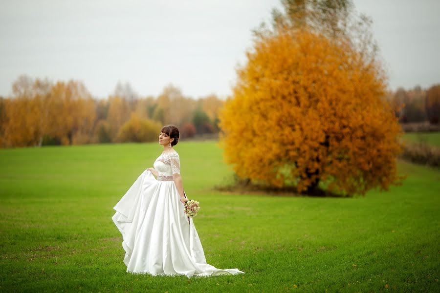 Svatební fotograf Elena Lipatnikova (smolic). Fotografie z 17.října 2016