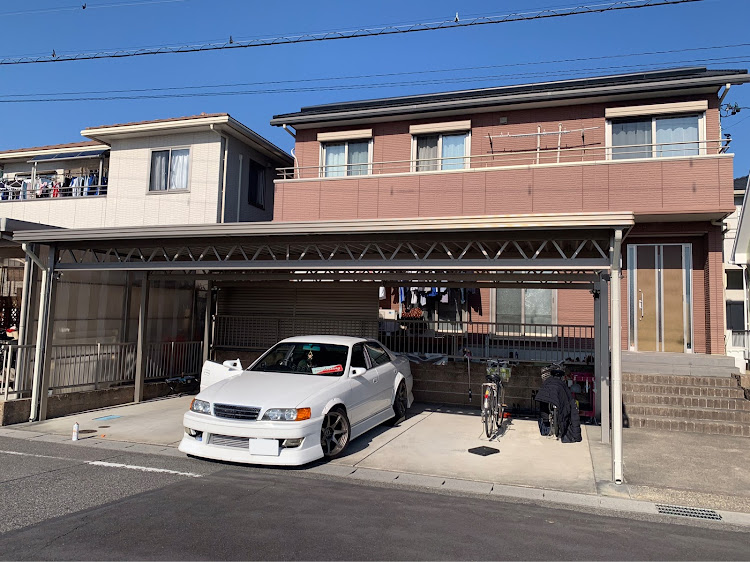 クラウンセダンのJZX100・NZE161G・エバラス・シークレットカー・2世代に関するカスタム事例の投稿画像1枚目