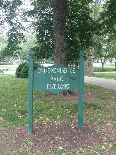 Vintage Independence Park Sign