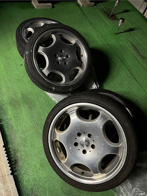 セレナの可愛い我が子・DIY・前の愛車・TMW ディッシュホイール・ボンネットスポイラーに関するカスタム事例の投稿画像6枚目