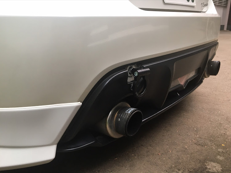 BRZの牽引フック・Duraxに関するカスタム事例の投稿画像2枚目