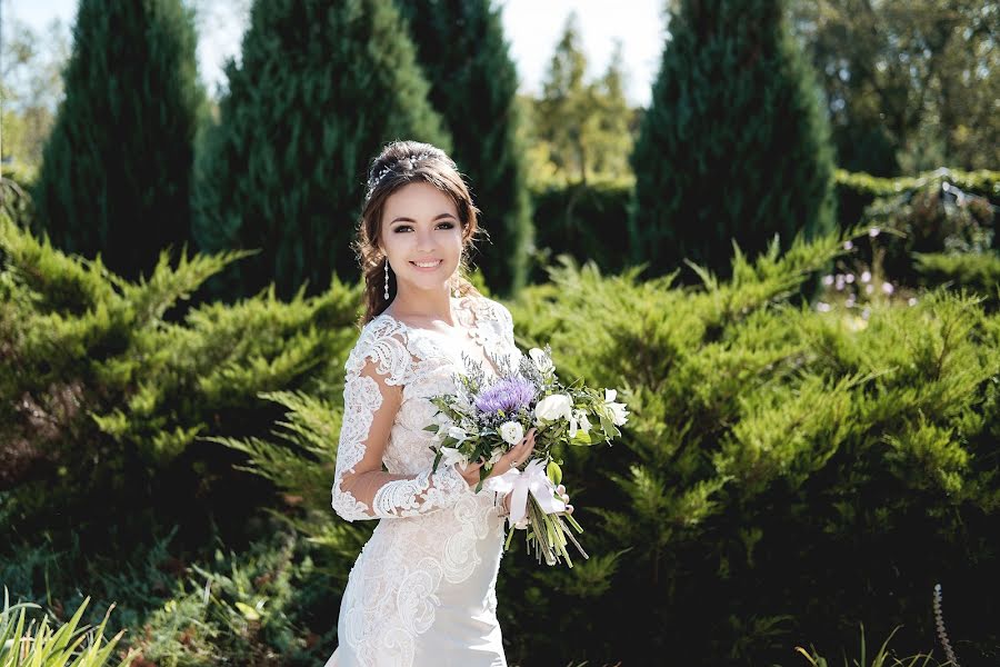 Fotógrafo de casamento Lyudmila Tolina (milatolina). Foto de 6 de maio 2017