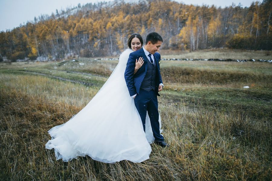 Wedding photographer Maksim Makarov (maxsa). Photo of 12 December 2017