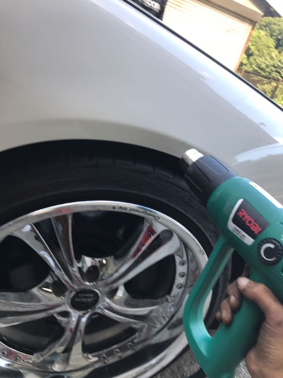 スカイラインの車高調整・車高調ホイール交換に関するカスタム事例の投稿画像5枚目