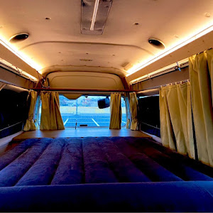 ハイエースバン KDH225K