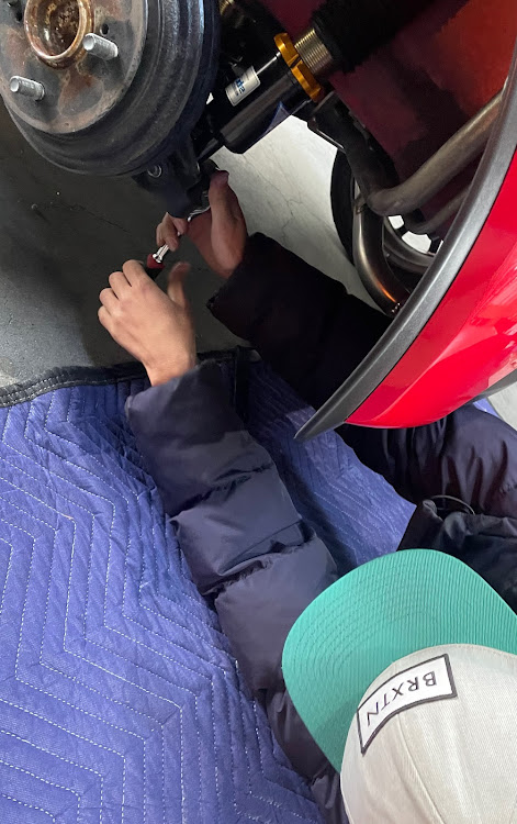 アルトワークスの車高調交換・車高調 RG・教えてください・足周り交換・車高調交換DIYに関するカスタム事例の投稿画像5枚目
