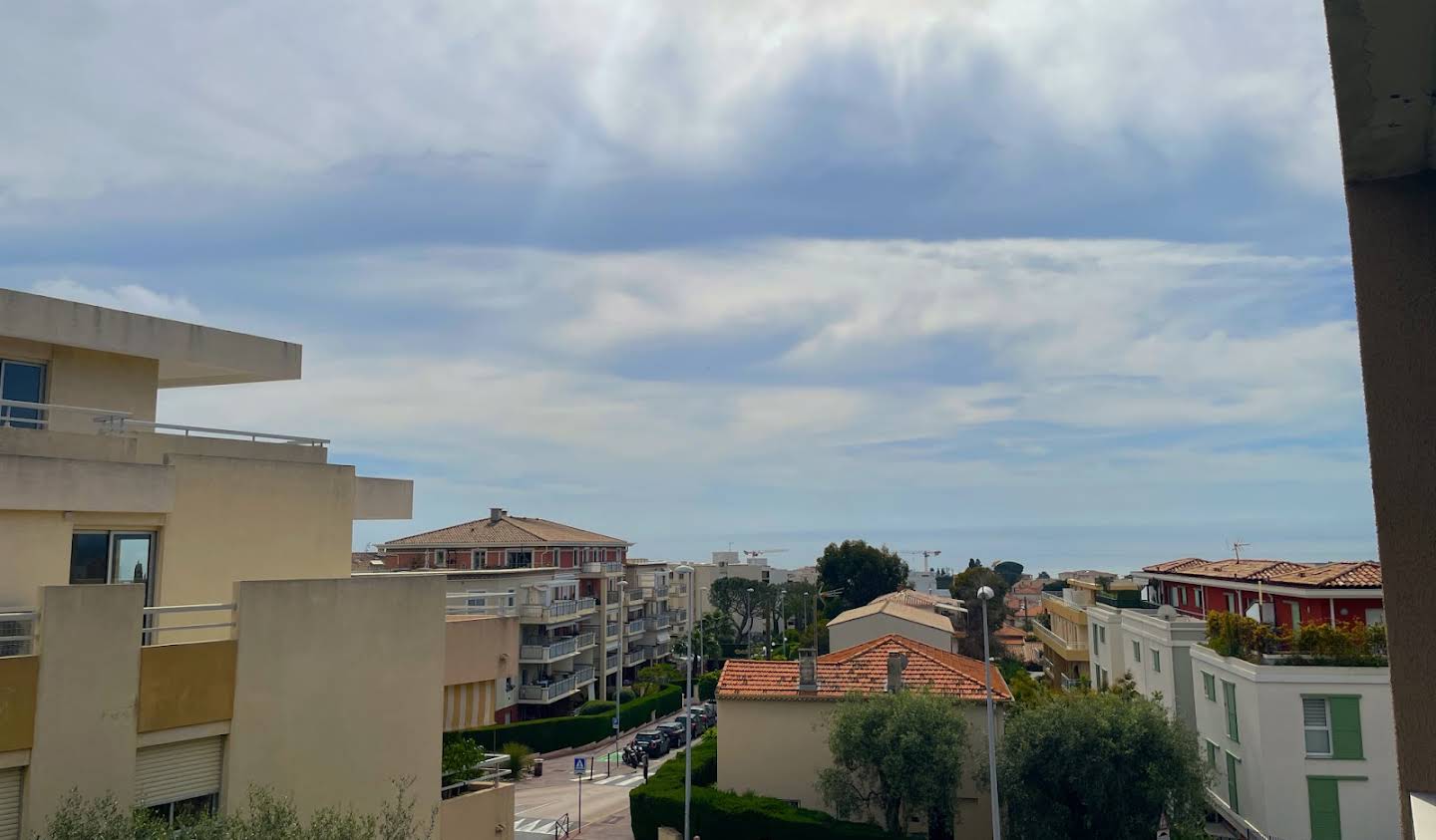 Apartment with terrace Saint-Laurent-du-Var