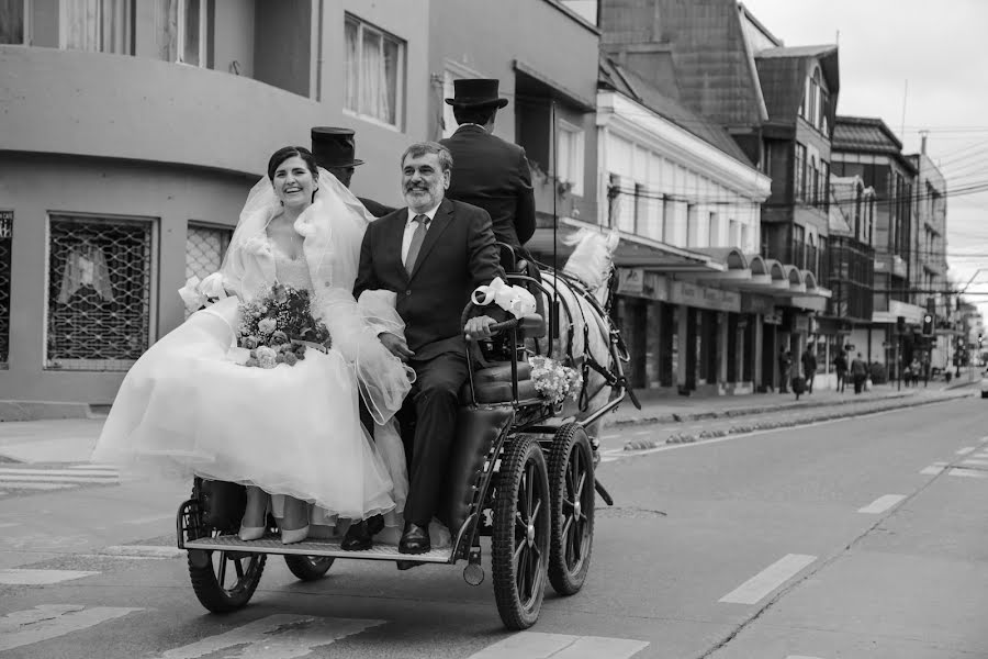 Fotografo di matrimoni Karina Ibacache (karinaibacache). Foto del 5 gennaio 2019