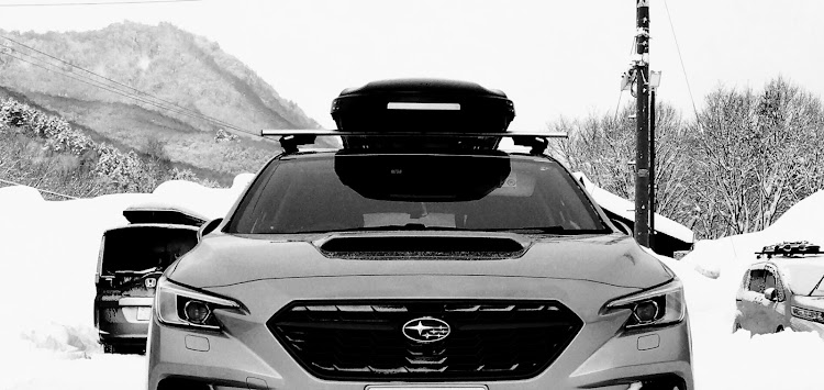 レヴォーグの愛車の半顔が見たい・雪山に関するカスタム事例の投稿画像1枚目