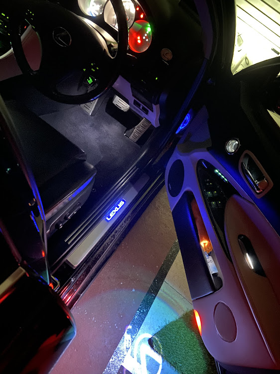 GSの世田谷ベース的生活・DIYおじさん・夜の車内空間・マークレビンソン・DIYに関するカスタム事例の投稿画像7枚目