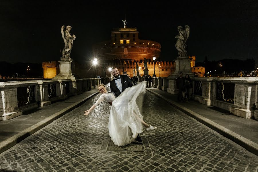 Fotografo di matrimoni Tomasz Zukowski (hellofotografia). Foto del 7 marzo 2019