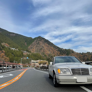 Eクラス セダン W124