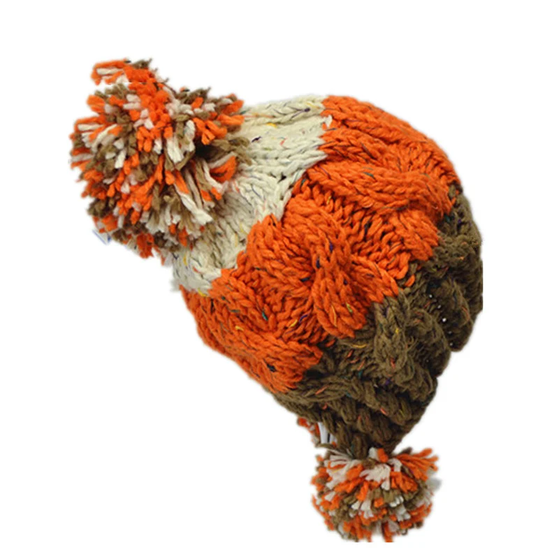 Chapéu de lã com costura tricolor nas costas, puro feito à mão. Gorro quente e estiloso para o inverno, conforto e elegância artesanal.