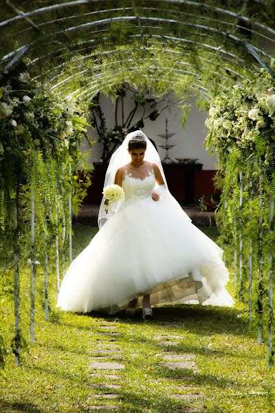 Fotografo di matrimoni Miguel Varona (varona). Foto del 24 giugno 2015