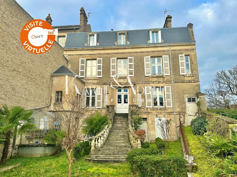 Vente maison 10 pièces 386 m² à Fontenay-le-Comte (85200), 389 000 €