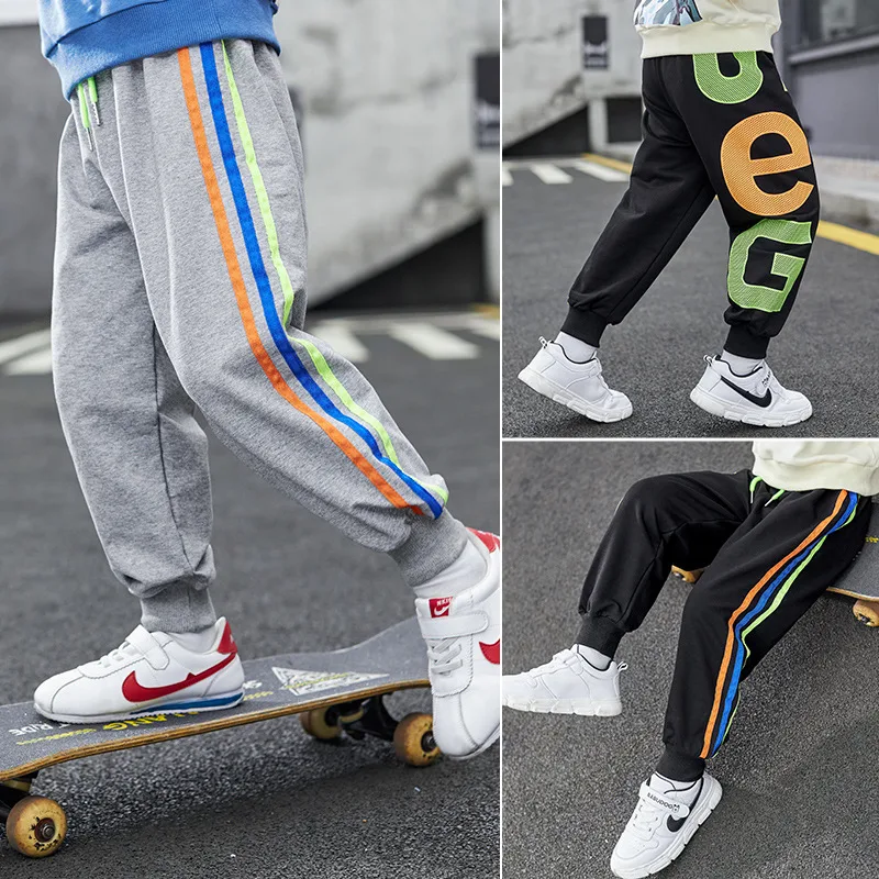 Pantalones de chándal para niños, primavera y otoño, holgados, estilo occidental. Cómodos y casuales, ideales para niños de mediana edad.