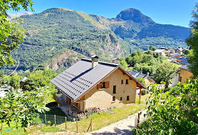 Chalet avec vue panoramique et terrasse 2