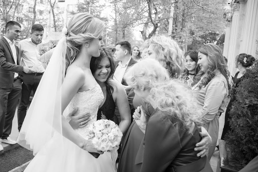 Fotógrafo de casamento Yuriy Yarema (yaremaphoto). Foto de 27 de maio 2018