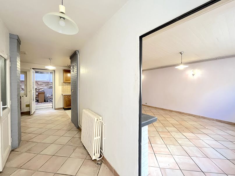 Vente maison 4 pièces 96.87 m² à Bourg sur gironde (33710), 119 000 €