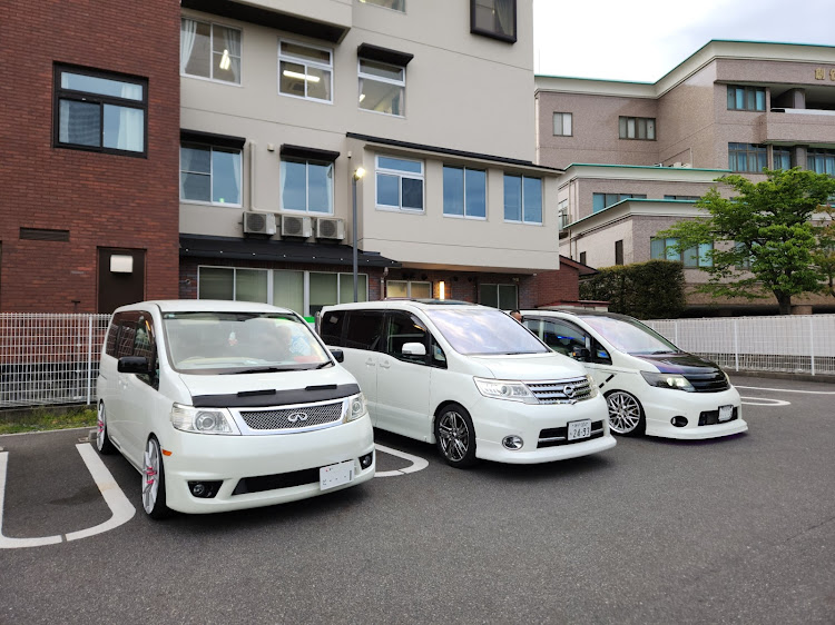 セレナのフォロー、いいね、コメントよろしくお願いします！・ドライブ・オフ会・遠足・関西グループに関するカスタム事例の投稿画像2枚目