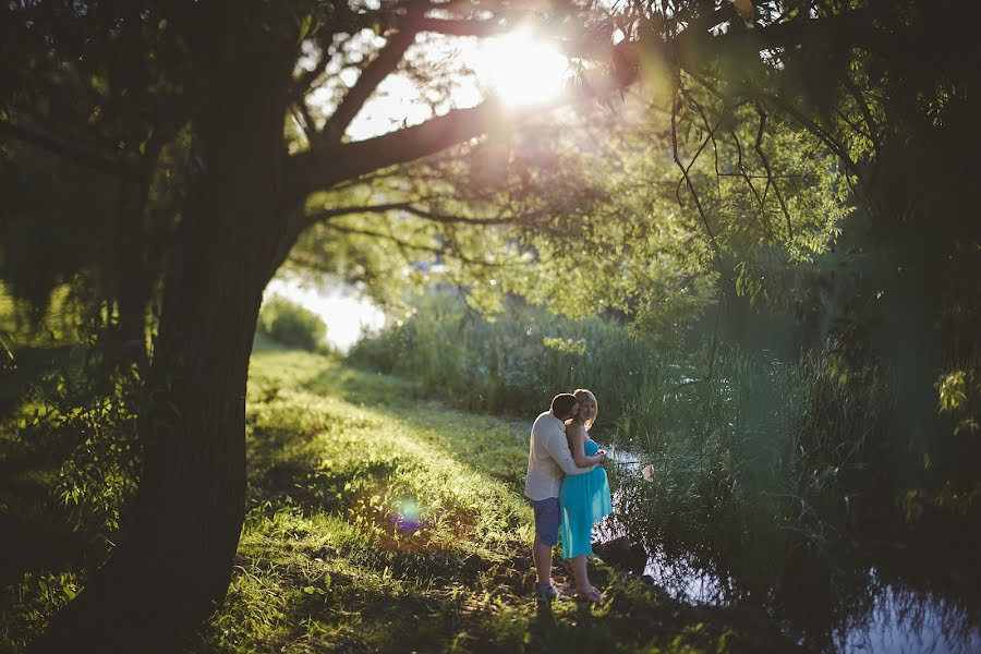 Wedding photographer Evgeniy Flur (fluoriscent). Photo of 8 April 2015