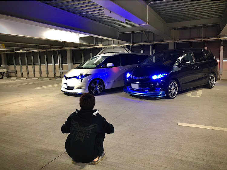 エスティマの蒼の信者・撮る人を撮るシリーズ・密会・プチカスタムに関するカスタム事例の投稿画像2枚目