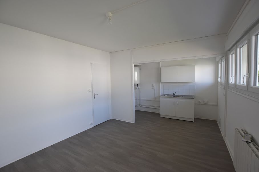 Location  appartement 2 pièces 40.12 m² à Louviers (27400), 554 €