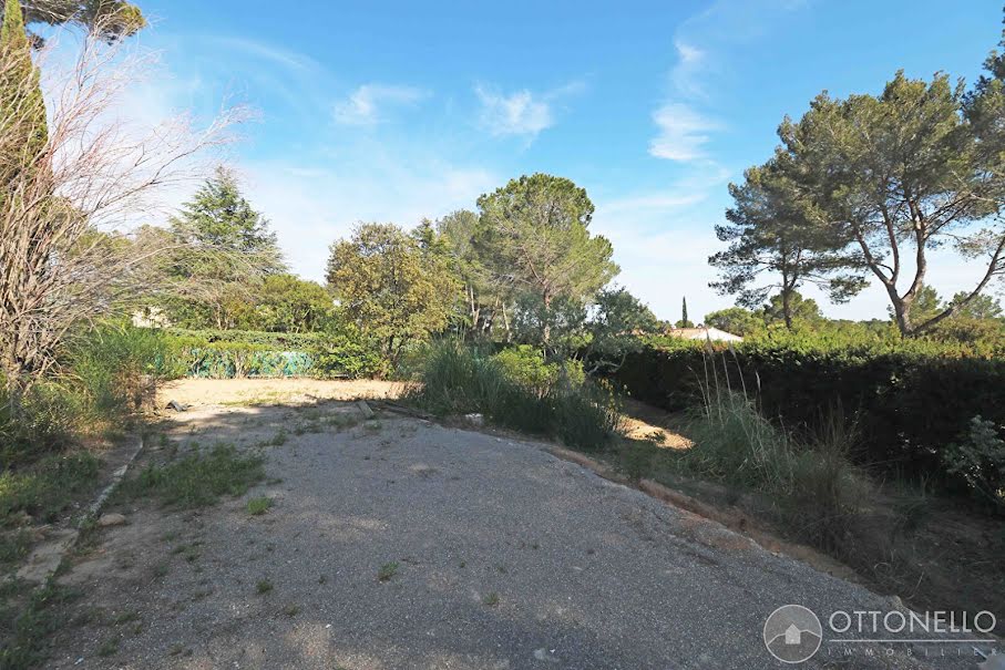 Vente terrain  750 m² à Roquebrune-sur-Argens (83520), 320 000 €