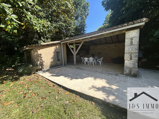 Maison avec jardin et terrasse 3