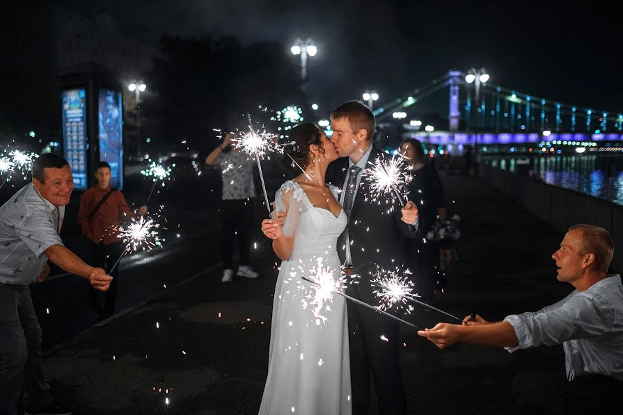 ช่างภาพงานแต่งงาน Aleksey Komissarov (fotokomiks) ภาพเมื่อ 21 มิถุนายน 2022